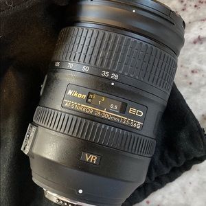 Nikon Lens